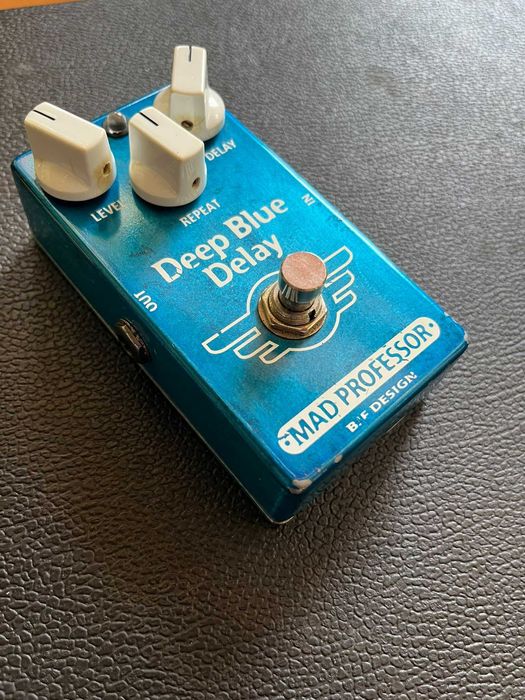 Mad Professor Deep Blue Delay