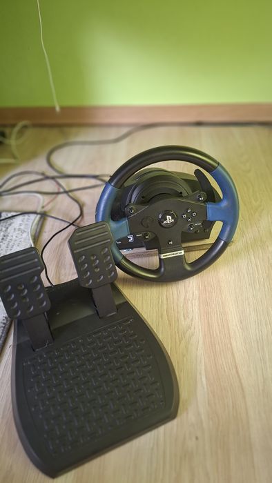 Kierownica Thrustmaster T150  ( + Pedały i Stojak )