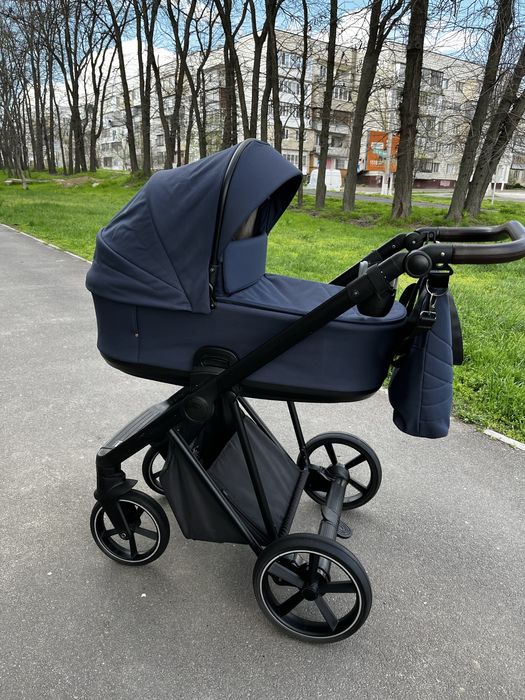 Коляска    Roan ivi 2 в 1