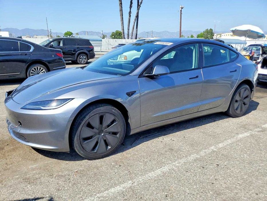 Tesla Model 3 2025
