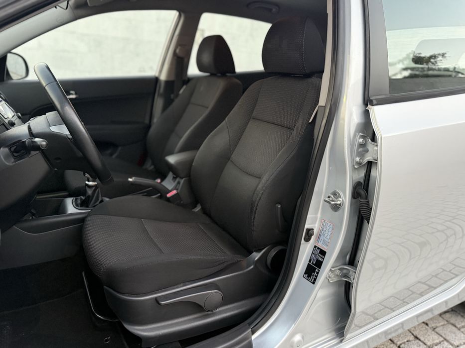 Hyundai I30 1.4i 109cv gasolina blue drive