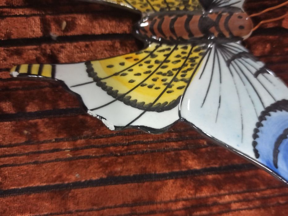 Ornamentos variados em cerâmica