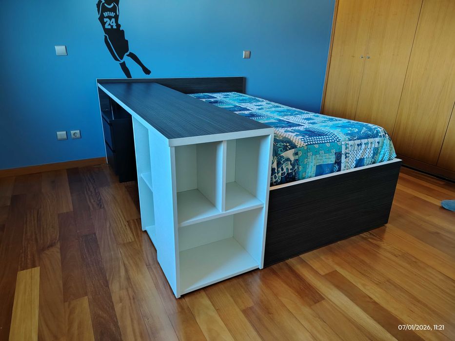 Conjunto 2 Camas Secretária, Arrumação e Colchões (Quarto Completo)