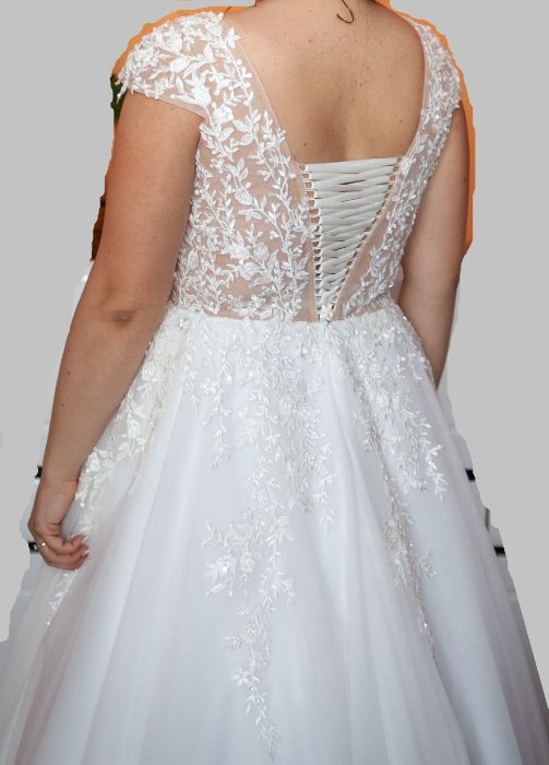 Suknia ślubna śmietanowa 40/42 + koło i welon krotki