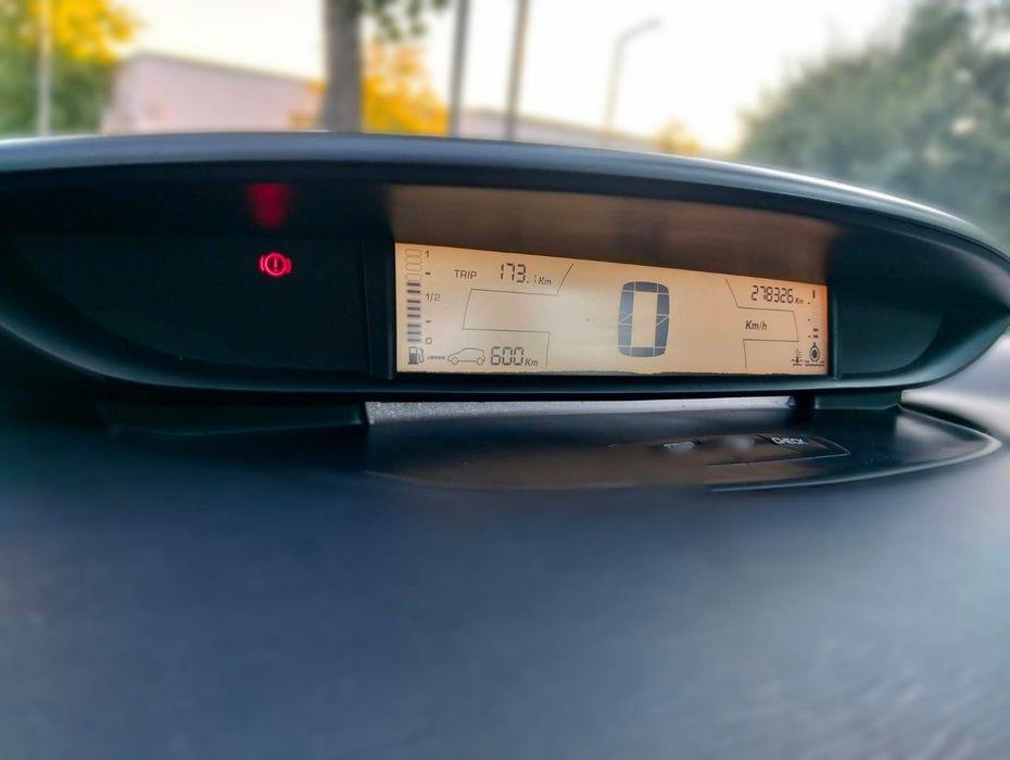 Citroen C4 1.6 HDi VTR de 110cv com 280 000km — photo 4