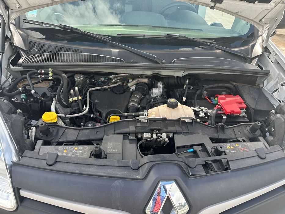 RENAULT KANGOO 1.5 BLUE DCI 115 CV DE 2020 PARA PEÇAS