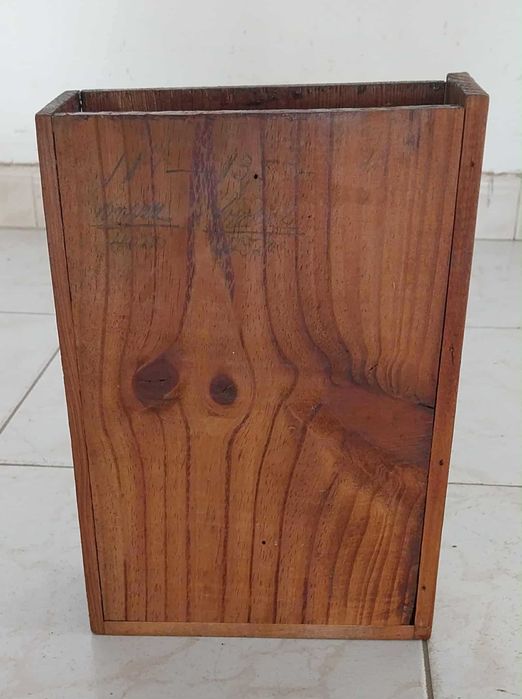 4 Caixas Antigas Restauradas, com Nº de Inventário da C.M. da Chamusca