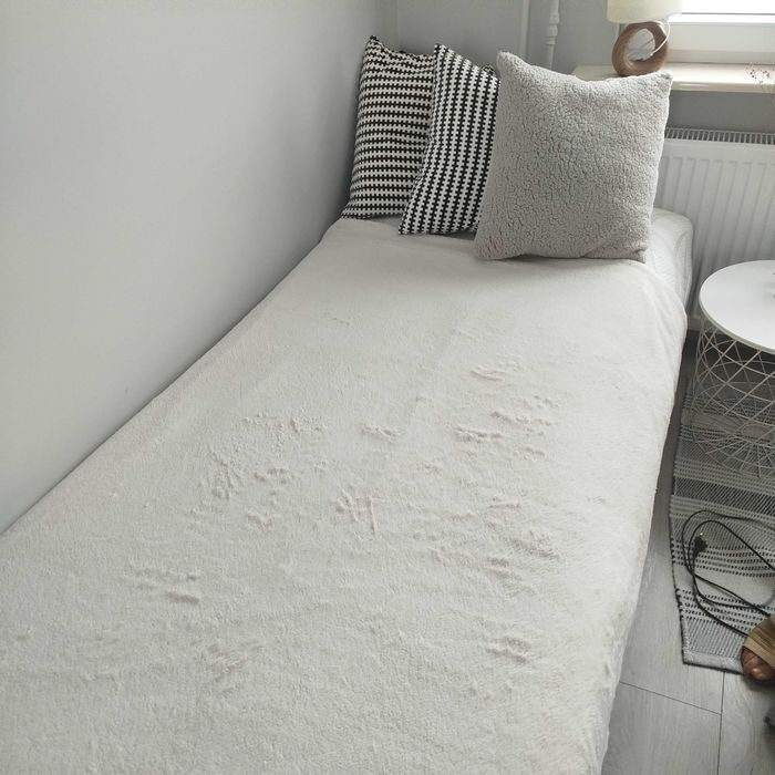 Łóżko Jysk używane w dobrym stanie