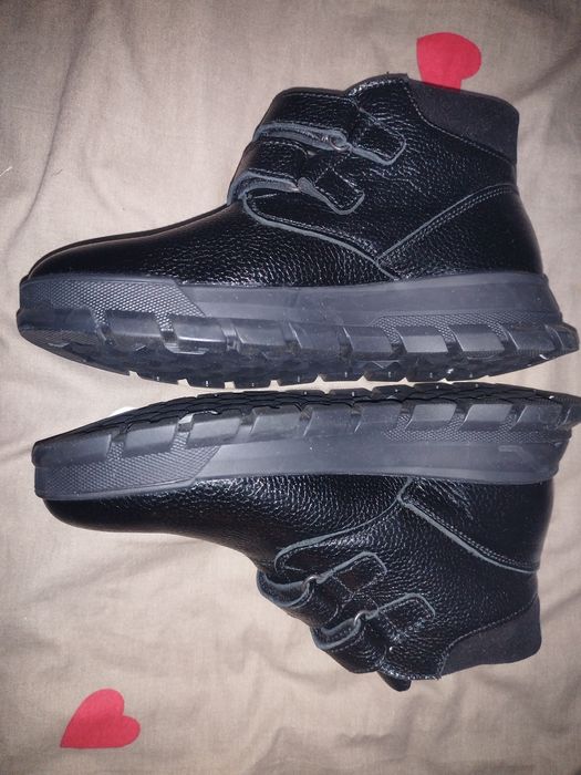 Детские ботинки новые .