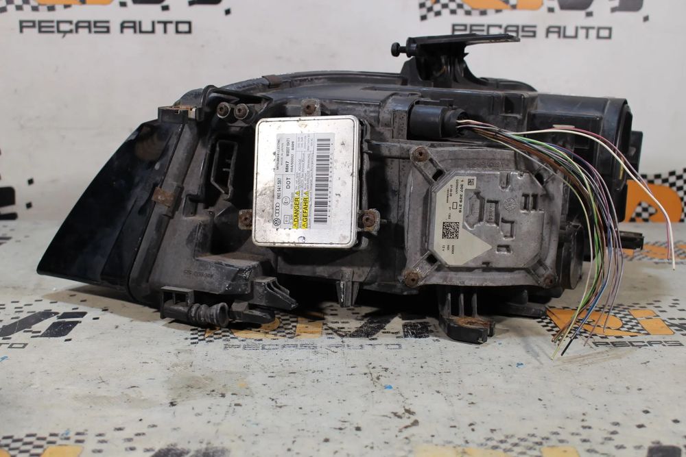 Ótica / farol direita AUDI A4 (8K2, B8)