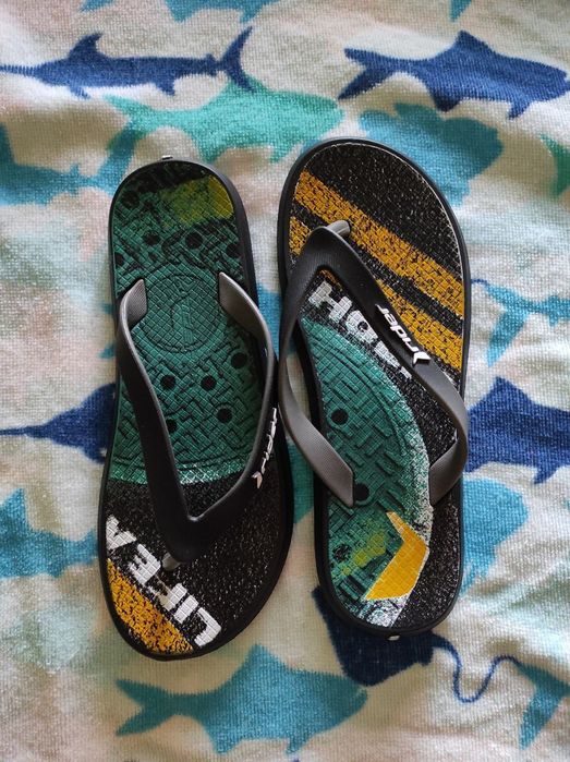 Шльопки для басейну