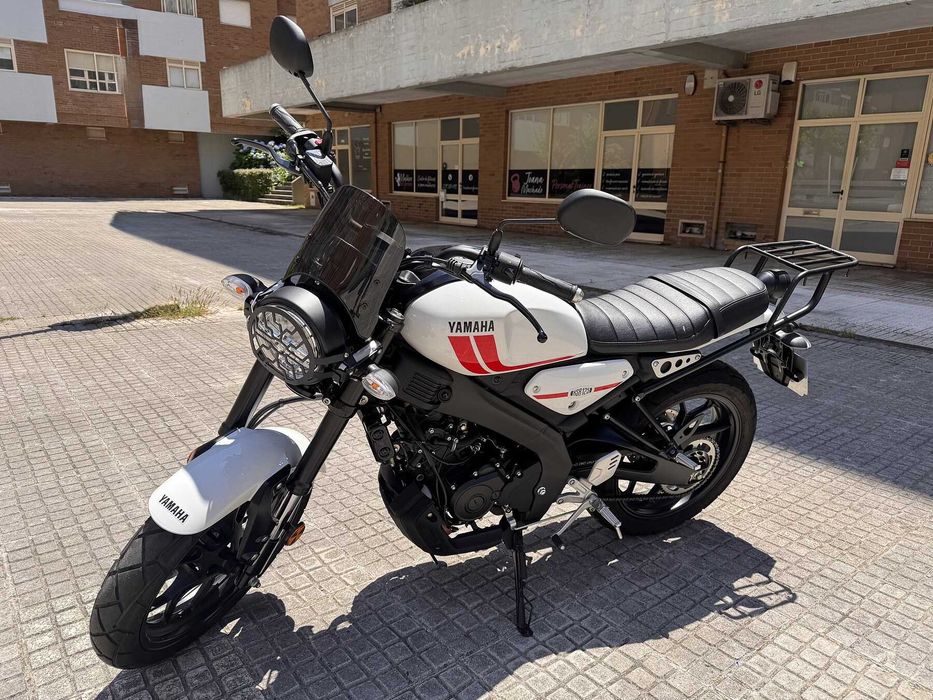 Yamaha XSR 125 2023 – Branca, Excelente Estado, 125cc