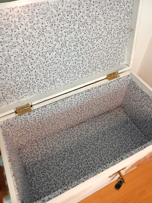 Arca / Baú antiga renovada