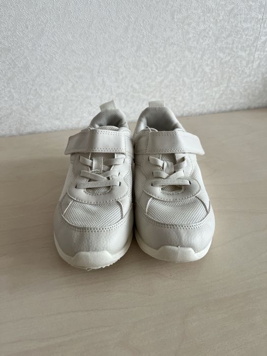 Кросівки h&m легкі