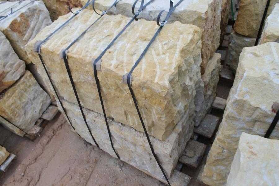13. Kamień murowy PIASKOWIEC 40×40×80 cm łupany | Kamień naturalny |