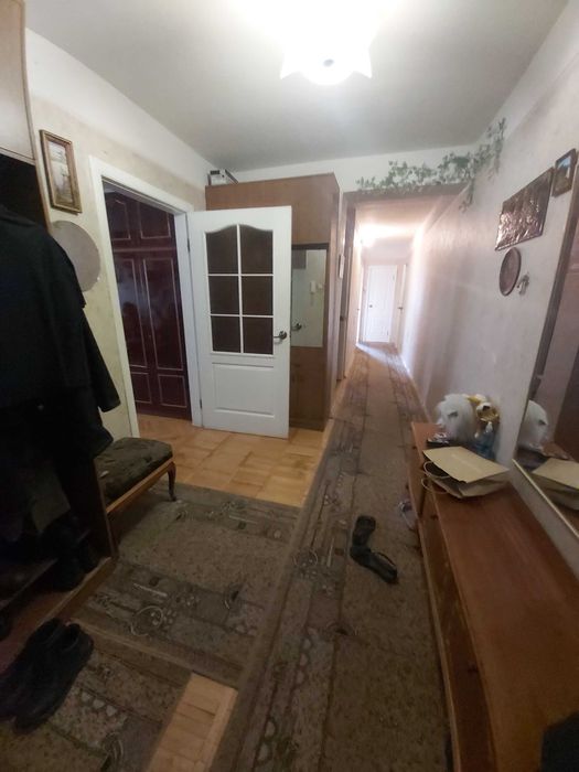 Продаж 3-х кімн. квартири Левка Лукьяненка 18,  біля М Минська