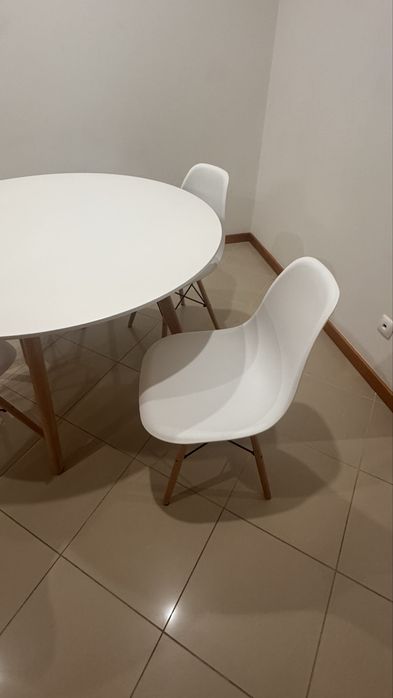 Conjunto mesa & 4 cadeiras