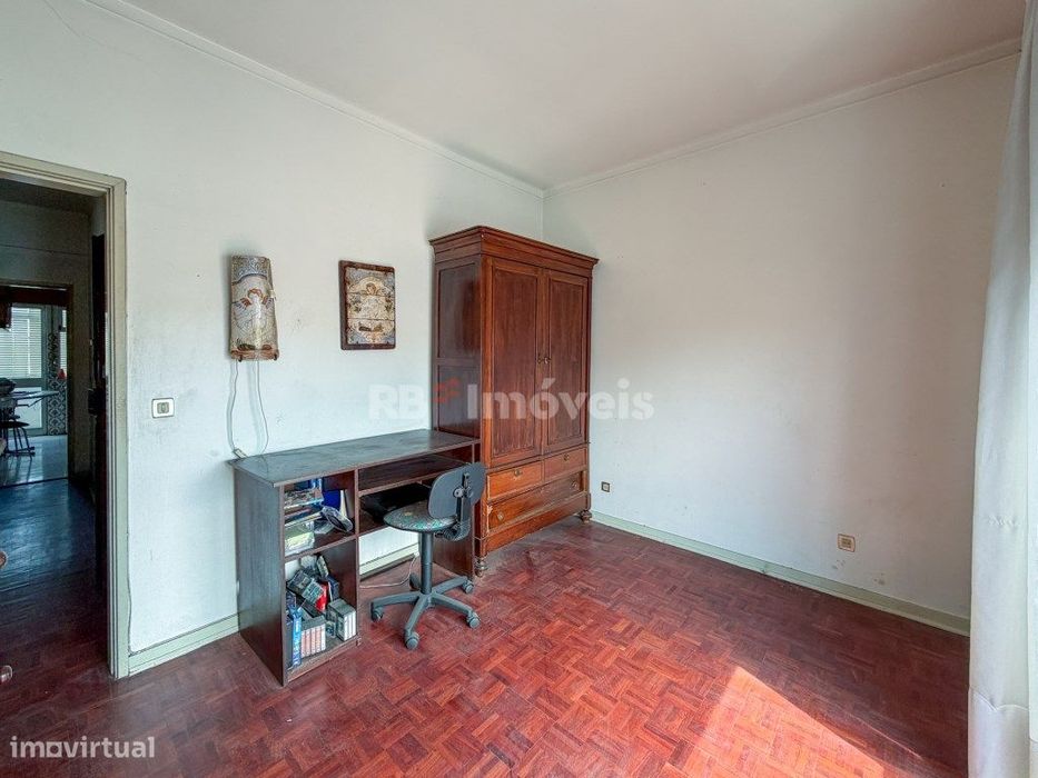 Apartamento T2 c/ Varanda - no Entroncamento