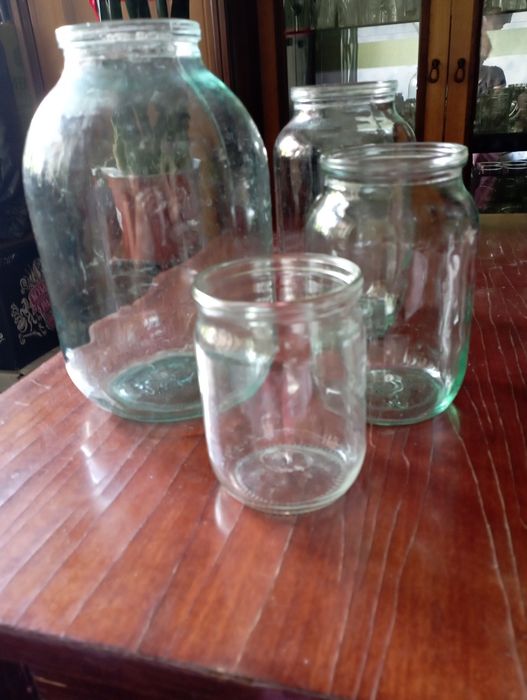 Банки для консервації є різна кількість