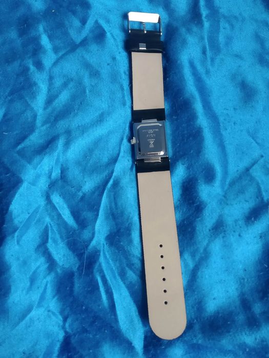 Zegarek Avon czarny