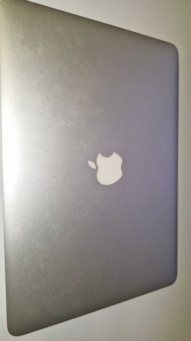Apple MacBook Air 13" 2012 i7 8GB RAM 250gb + Apple Magic mouse