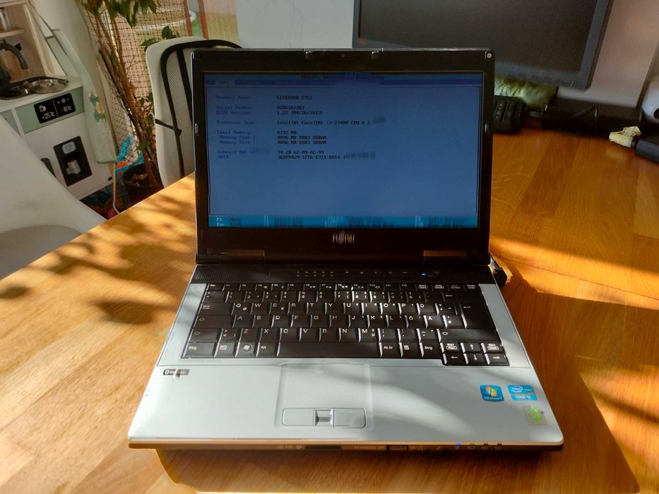 Fujitsu Lifebook  s751 DSBW102307 intel core i3 działajacy brak dysku