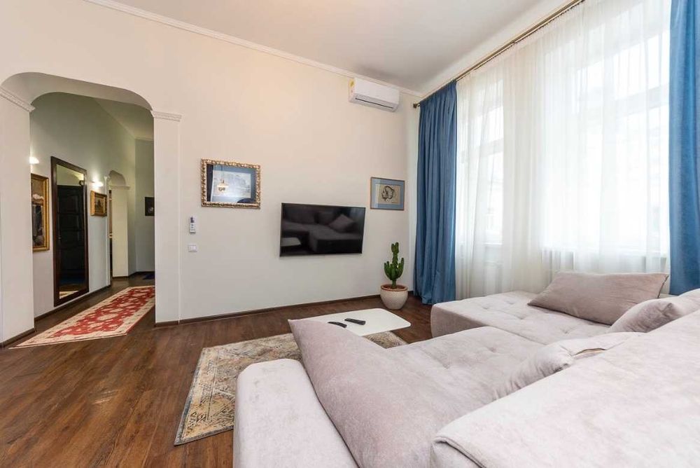 3 к.кв. в центрі Бул.Шевченка 9/28. Світло не вимикають .Без %