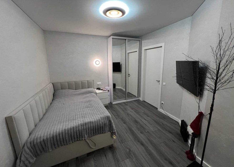 Продаж 2 поверхового таунхауса в Агрономічному