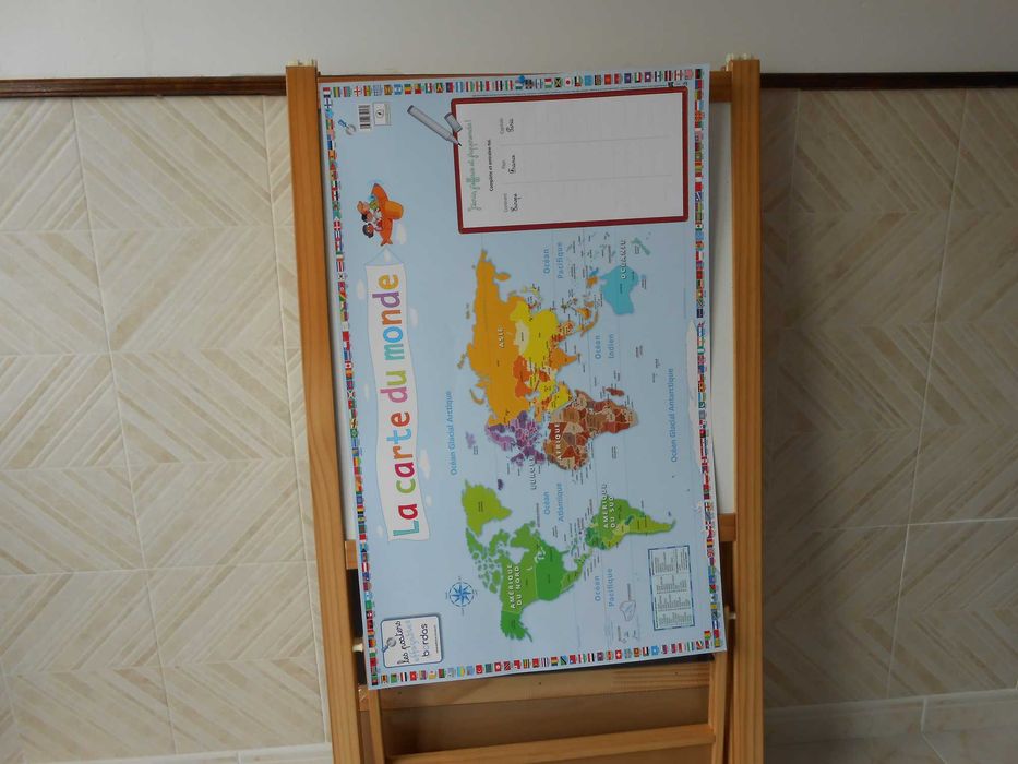 MAPAS de ensino diverso em Francês