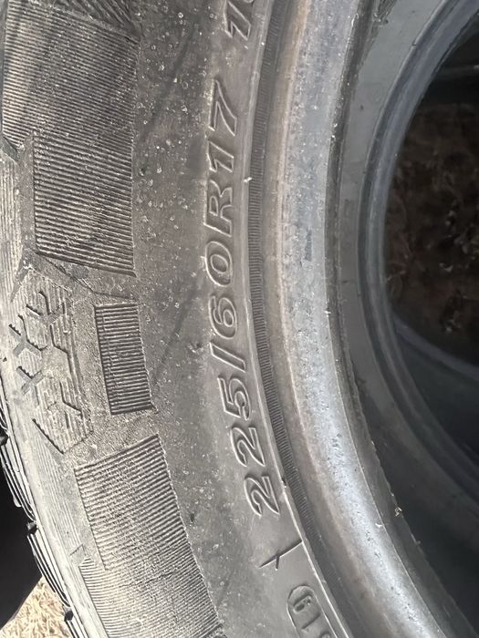 Продам комплект резини