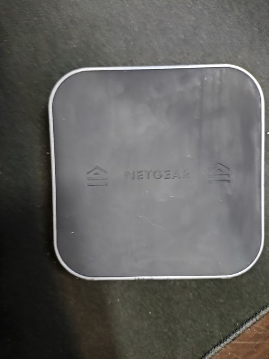 Router WiFi Netgear Nighthawk M1 MR1100  (Wi-Fi 5)