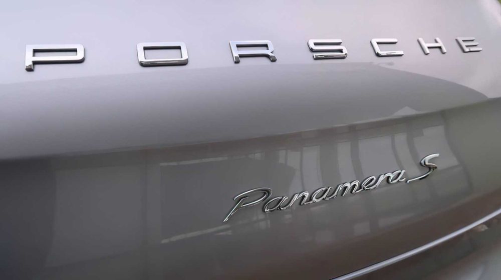 Porsche Panamera 4S      2015