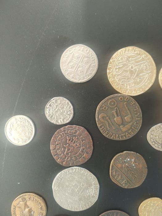 Lote 21 moedas replicas antigas