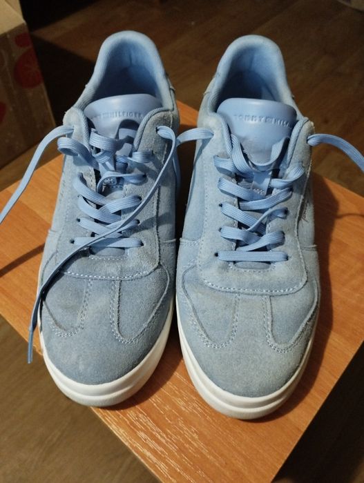 Продам кроссовки Tommy Hilfiger 41р. 26см.