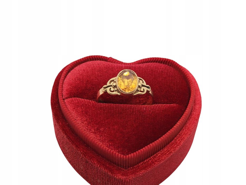 Złoty pierścionek pr. 583 waga 3,18g rozmiar 19 używany