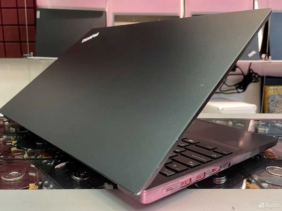 Lenovo Octacore 15.6" i5/16GB/385Nvme como novo