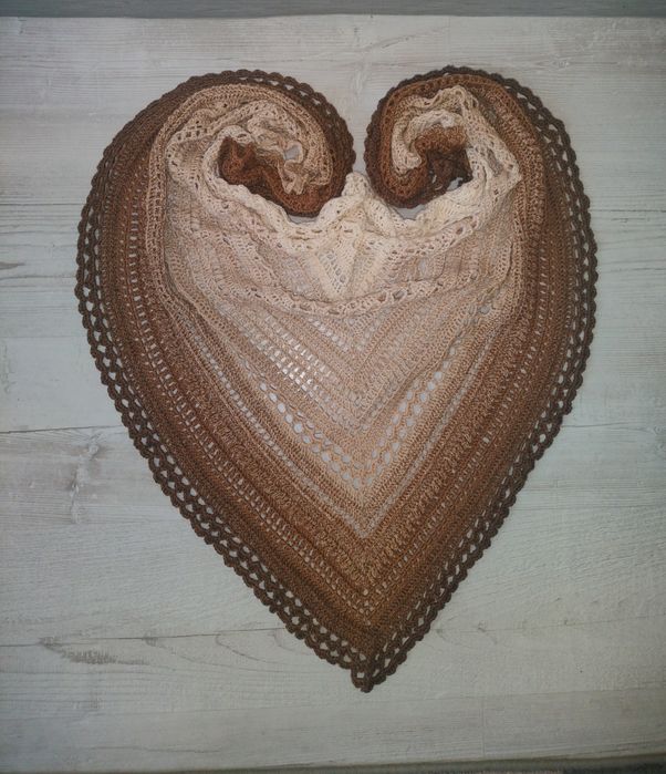 Chusta wykonana na szydełku