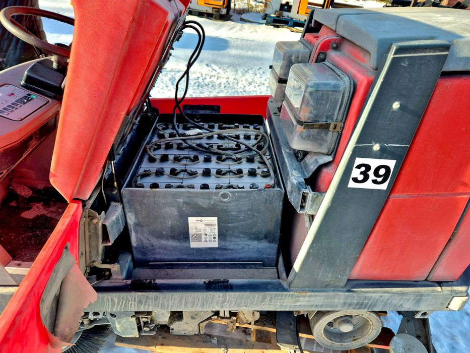 Zamiatarka przemysłowa Hako Hakomatic⁠B⁠1050 NOWE