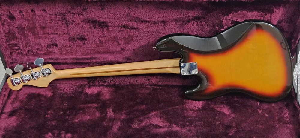 Baixo Fender Jazz Bass Standard, México