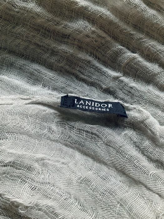 Lenço cinzento com aplicações LANIDOR