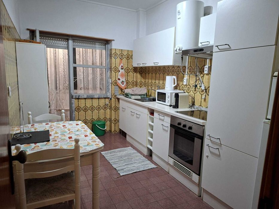 Quarto Feijo; Almada, perto do metro