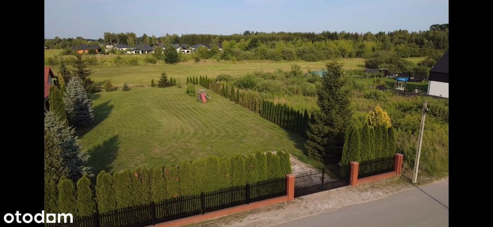 Działka budowlana 1089 m² — Rusiec, media w drodze