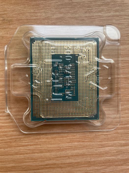 Procesor Intel i3 12100f