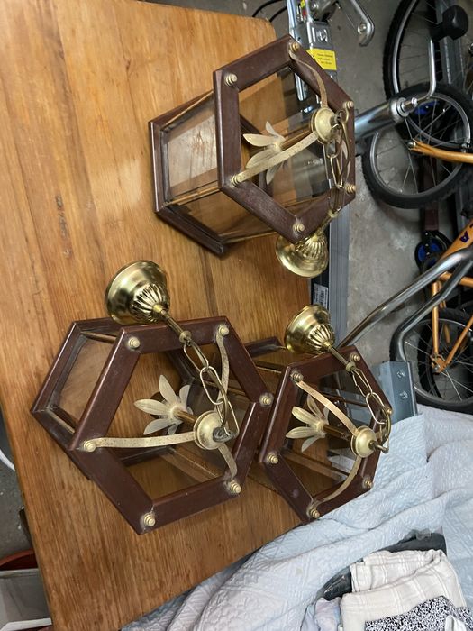 Tres candeeiros tipo de lanternas