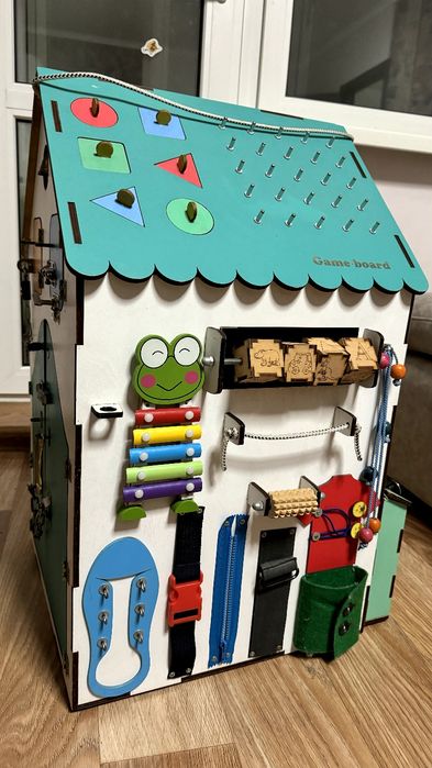 Бізіборд-будиночок для дітей, дерев’яний, розвиваючий, як новий