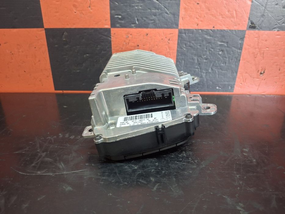 Rádio / auto-rádio FORD Transit Connect II (V408)