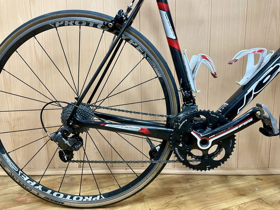 Bicicleta Jorbi de carbono