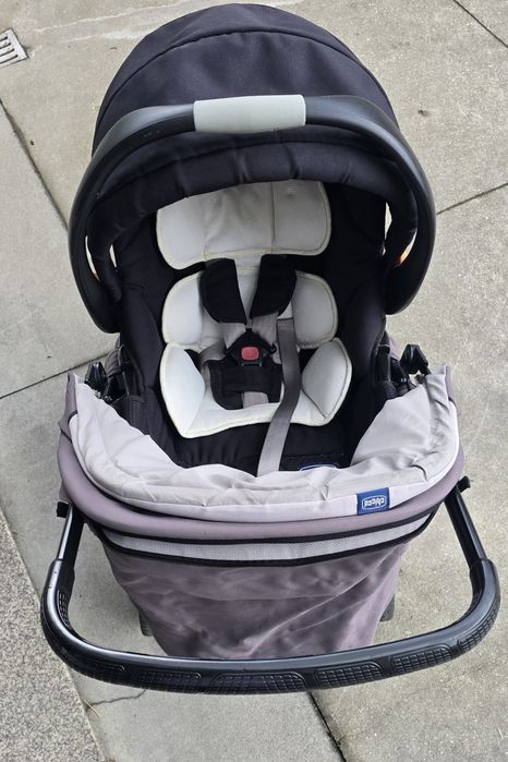 Carrinho de bebe e babycoque da chicco