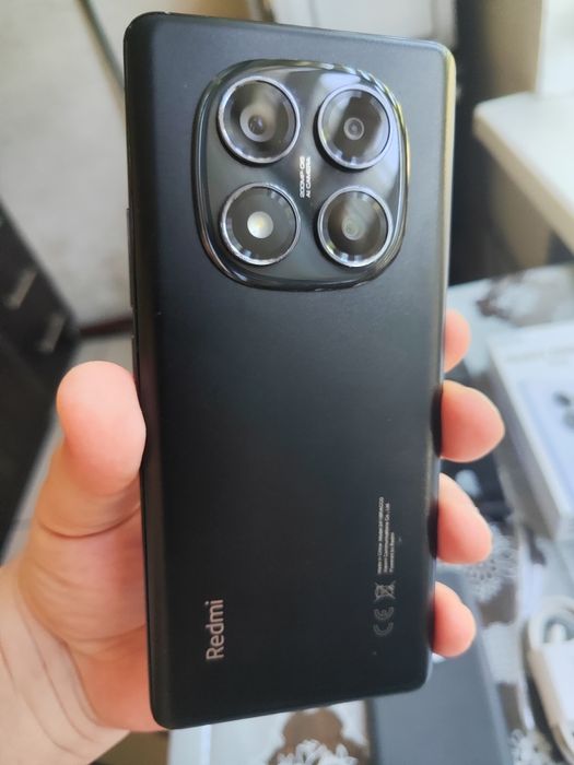 ИГРОВОЙ Xiaomi redmi note 14Pro , память 8+8-256гиг,как новый.