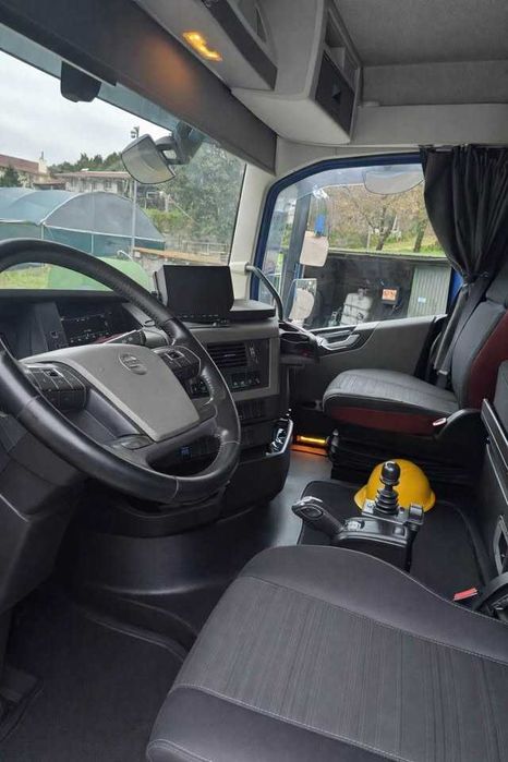 Volvo FH 460 – 4x4 | 2 Eixos | 2016